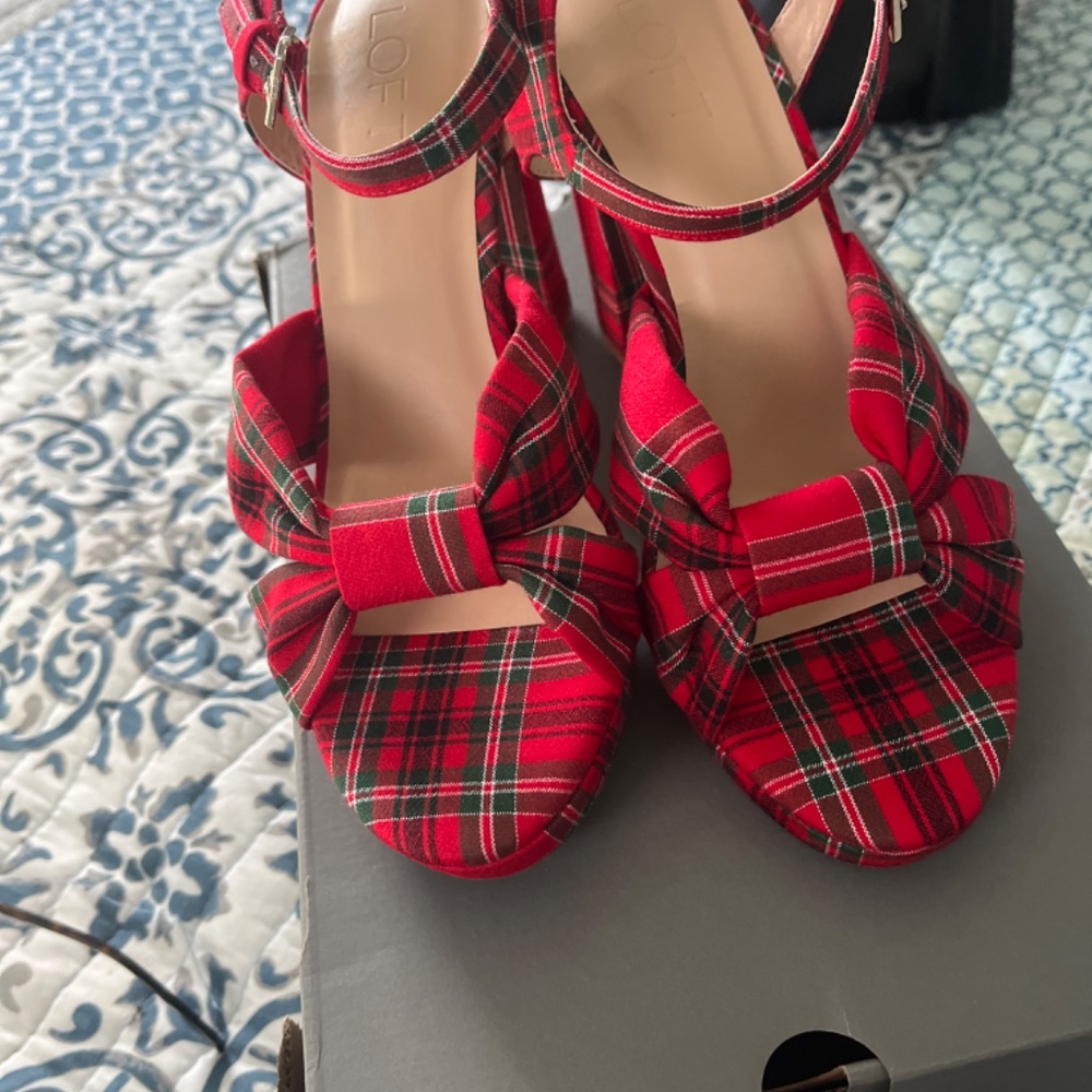 Sandals - Picture 3 of 3